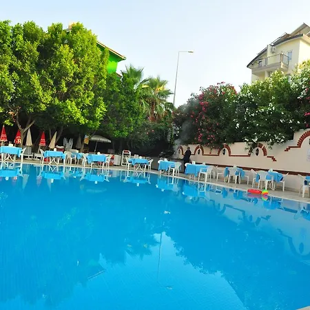 Hotel Dynasty 3*